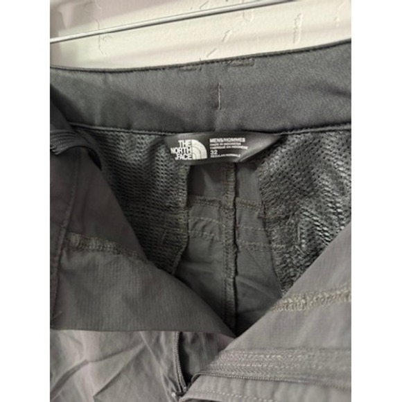 The‎ North Face Mens Charcoal Gray Cargo Shorts Size 32 Outdoor Hiking - Picture 5 of 8